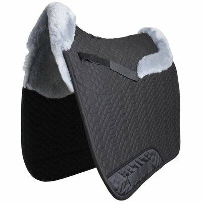 Zadeldek Lamswol met Bontrand Voor &amp; Achter &ndash; Dressuur &amp; Veelzijdigheid 