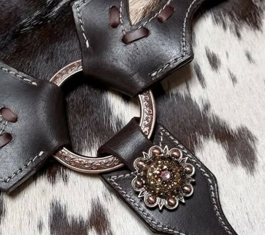 Western set donkerbruin met echt haar maat Koudbloed