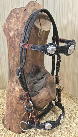 Sidepull met zilverkleurige concho&rsquo;s