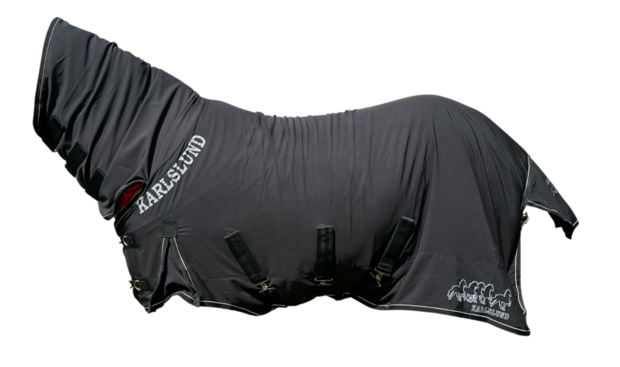 Karlslund zweetdeken met hals &ndash; functionele zweetdeken voor IJslandse paarden