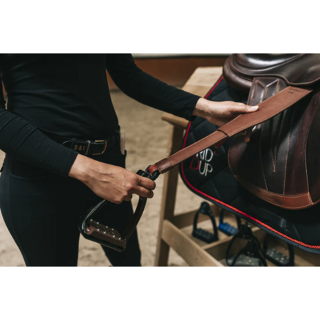 Rid&rsquo;Up monobeugelriemen &ndash; innovatieve stijgbeugelriemen met verstelbare beschermhoes