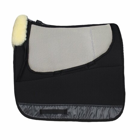 AirTec Plus lamswollen zadeldek met verwisselbare inlagen (V-Line Spinefree)