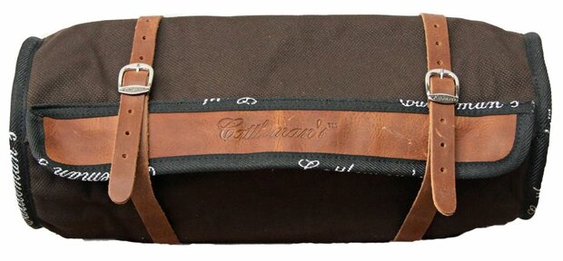 Cattleman&rsquo;s Banana Hind Bag &ndash; Canvas &amp; Leer