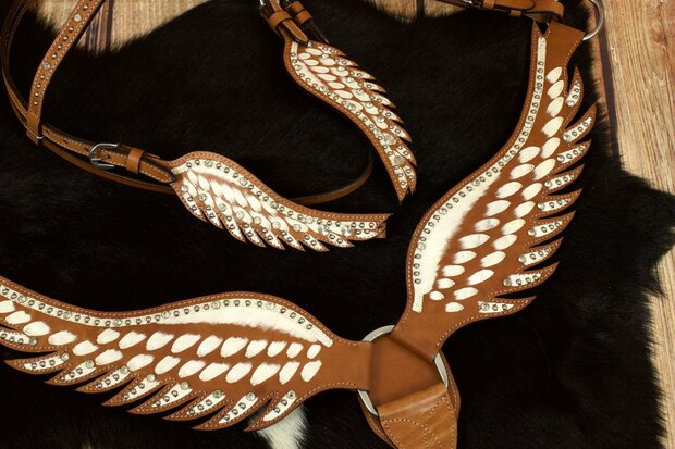 Wings Show Westernset &ndash; Wit Leder met Strass en Vleugelmotief